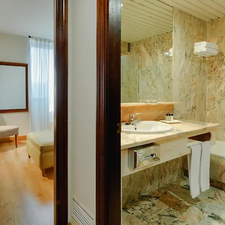 Hotel Hesperia 4*