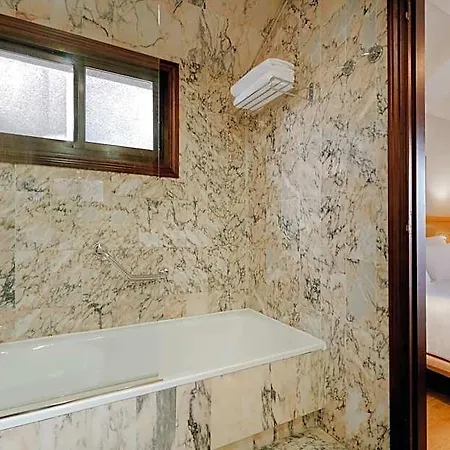 Hesperia 4* Βίγκο