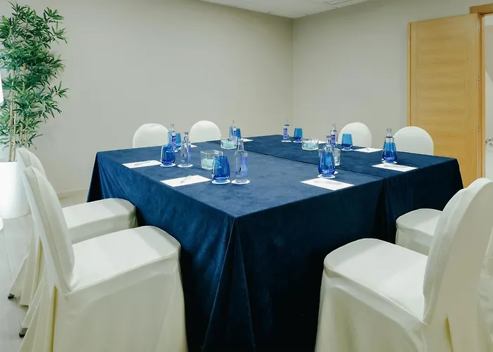 赫斯珀里亚维戈酒店 比戈